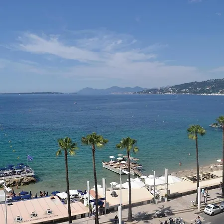 Beautiful In Les Pins With Διαμέρισμα *